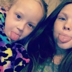 Meet your Posher, Kelsie